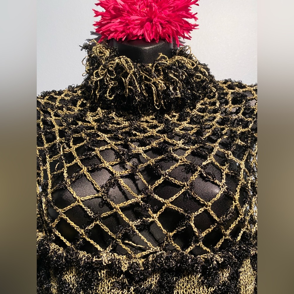 Handmade Unique Fishnet Sweater size medium - Picture 5 of 7